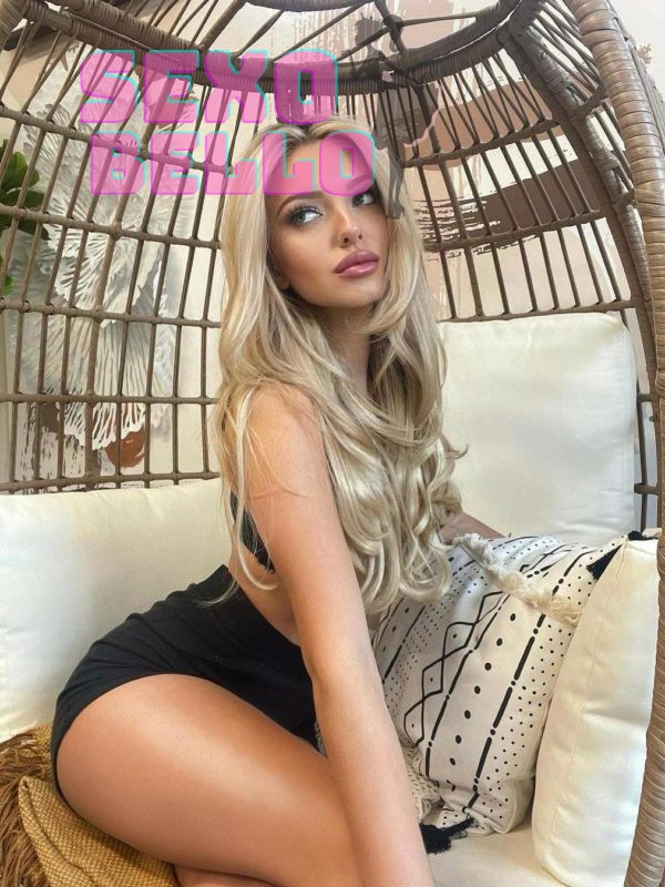Masha in Paris | sexemodels.org